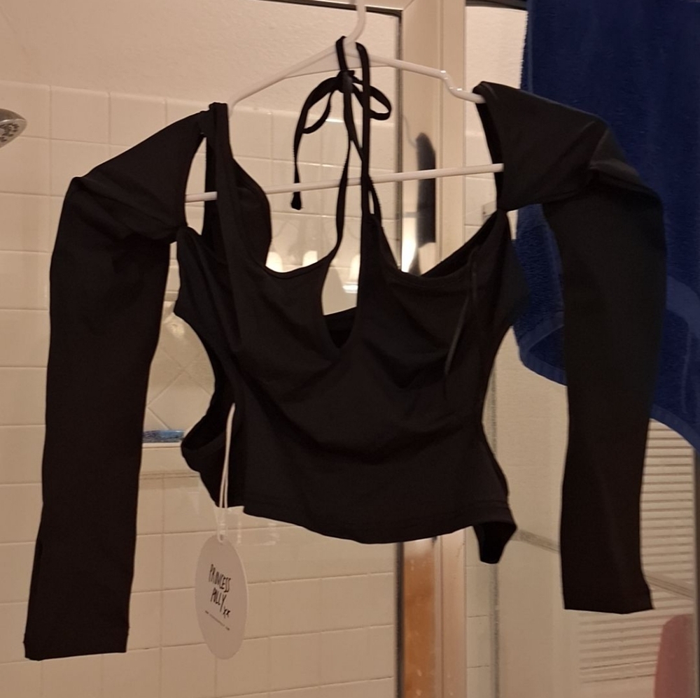 Princess Polly - Picture 2 of 3